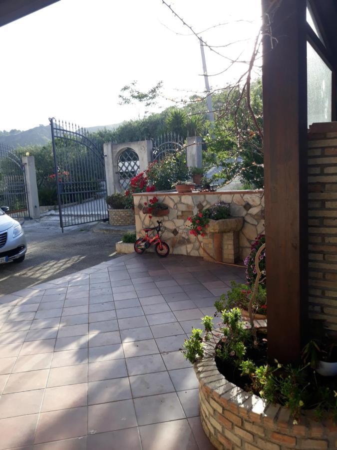La Casa Di Bia Bed & Breakfast Corleone Luaran gambar